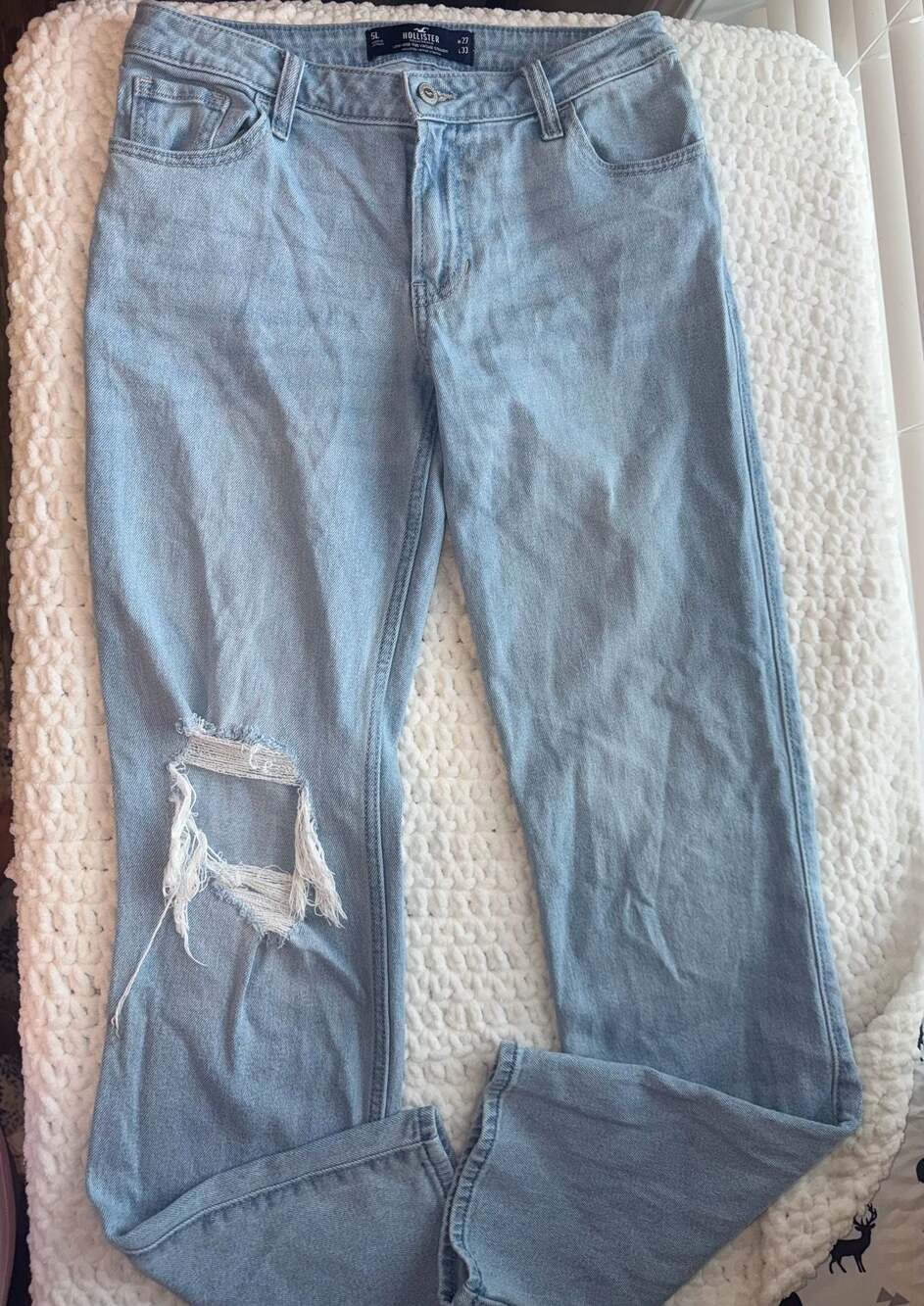 Hollister Low-Rise '90s Vintage Straight Jeans in Light Wash
